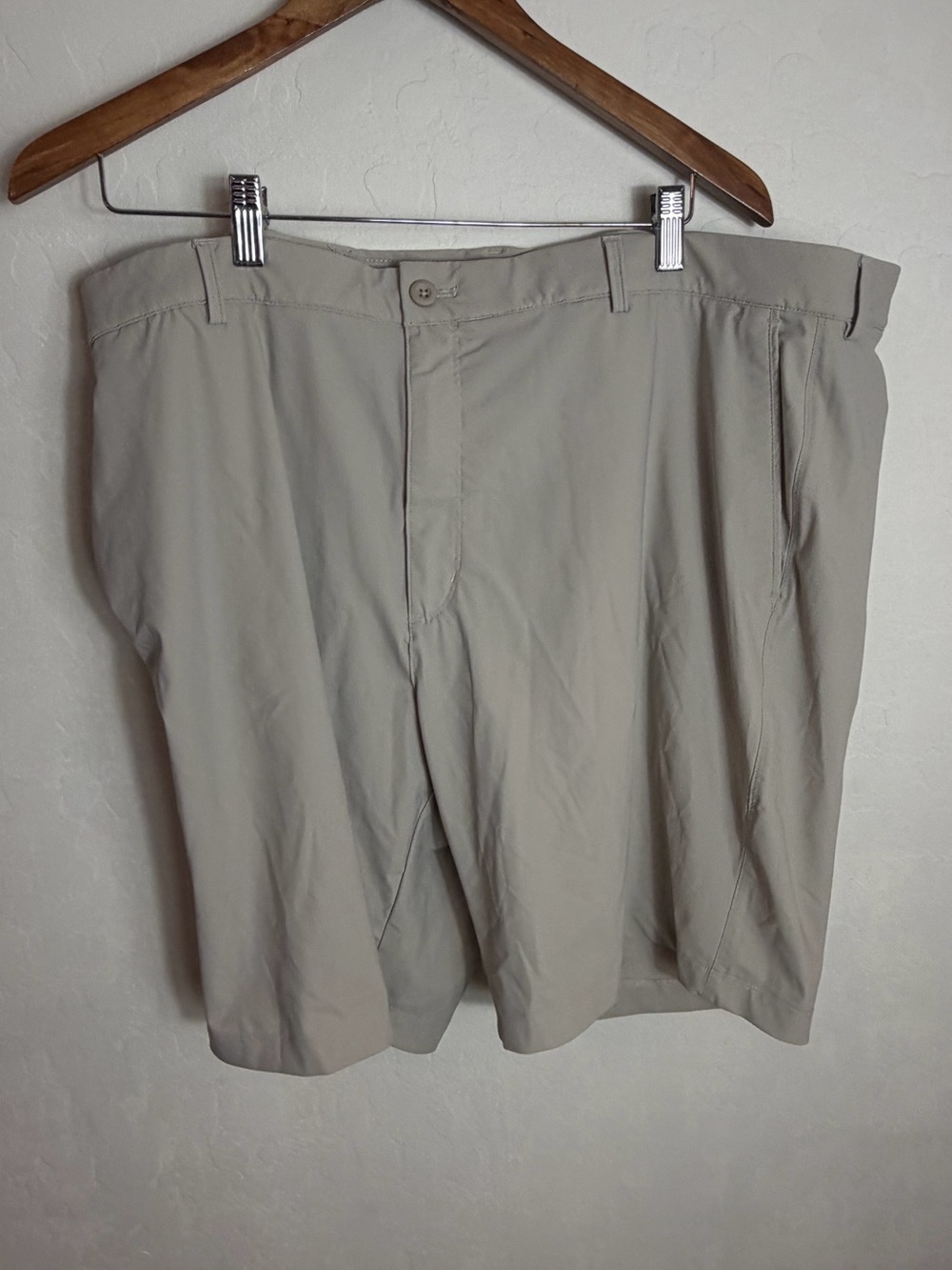 Greg Norman Flat Front Khaki Shorts — Classic Comfort